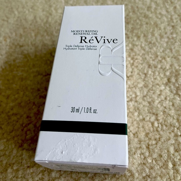 RéVive Moisturizing Renewal Oil